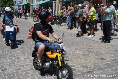 Oldtimertreffen-Neumarkt-Start-der-Ausfahrt-2023-0012