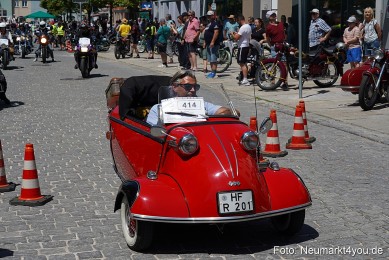 Oldtimertreffen-Neumarkt-Start-der-Ausfahrt-2023-0016