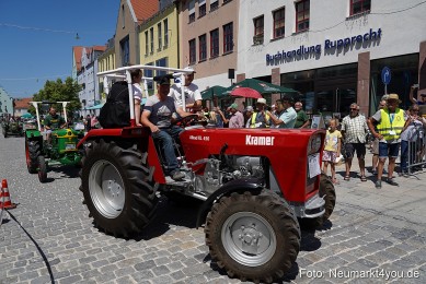 Oldtimertreffen-Neumarkt-Start-der-Ausfahrt-2023-0024