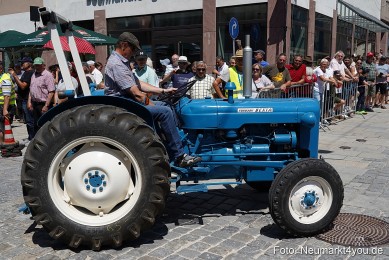 Oldtimertreffen-Neumarkt-Start-der-Ausfahrt-2023-0038