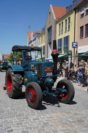 Oldtimertreffen-Neumarkt-Start-der-Ausfahrt-2023-0040