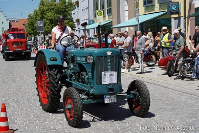 Oldtimertreffen-Neumarkt-Start-der-Ausfahrt-2023-0042