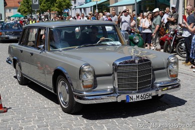 Oldtimertreffen-Neumarkt-Start-der-Ausfahrt-2023-0045