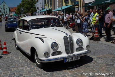 Oldtimertreffen-Neumarkt-Start-der-Ausfahrt-2023-0059
