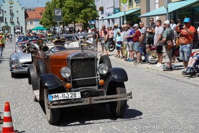 Oldtimertreffen-Neumarkt-Start-der-Ausfahrt-2023-0066