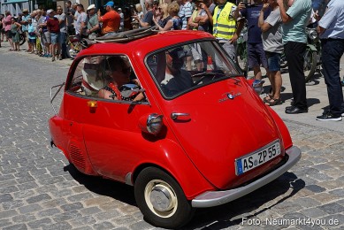 Oldtimertreffen-Neumarkt-Start-der-Ausfahrt-2023-0070
