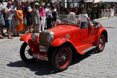 Oldtimertreffen-Neumarkt-Start-der-Ausfahrt-2023-0076