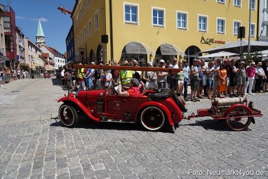 Oldtimertreffen-Neumarkt-Start-der-Ausfahrt-2023-0080
