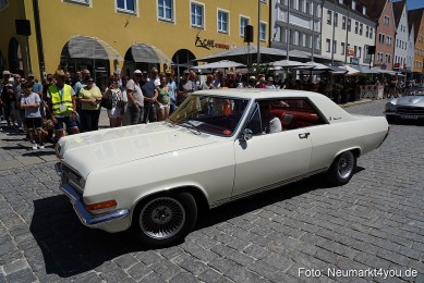 Oldtimertreffen-Neumarkt-Start-der-Ausfahrt-2023-0082