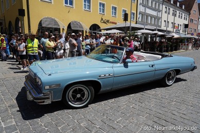 Oldtimertreffen-Neumarkt-Start-der-Ausfahrt-2023-0099