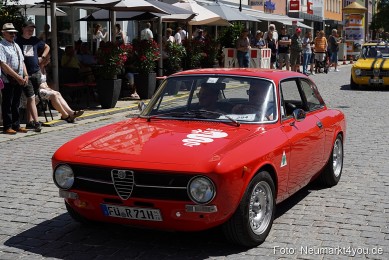 Oldtimertreffen-Neumarkt-Start-der-Ausfahrt-2023-0107