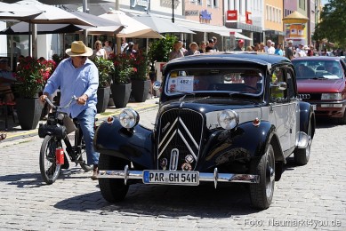Oldtimertreffen-Neumarkt-Start-der-Ausfahrt-2023-0116