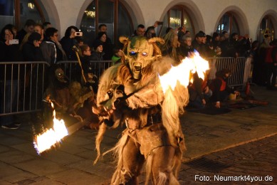 Schlossteufeln-Weihnachtsmarkt-Neumarkt-211219-0063