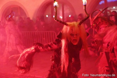 Schlossteufeln-Weihnachtsmarkt-Neumarkt-211219-0087