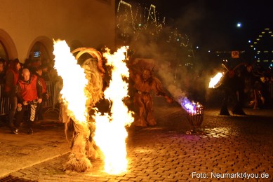 Schlossteufeln-Weihnachtsmarkt-Neumarkt-211219-0093