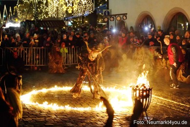 Schlossteufeln-Weihnachtsmarkt-Neumarkt-211219-0119