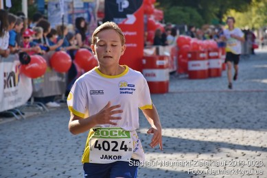 Stadtlauf-Neumarkt-Zieleinlauf-2019-0023