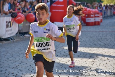 Stadtlauf-Neumarkt-Zieleinlauf-2019-0026