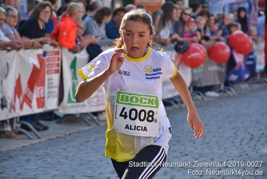 Stadtlauf-Neumarkt-Zieleinlauf-2019-0027