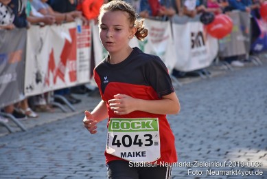 Stadtlauf-Neumarkt-Zieleinlauf-2019-0031