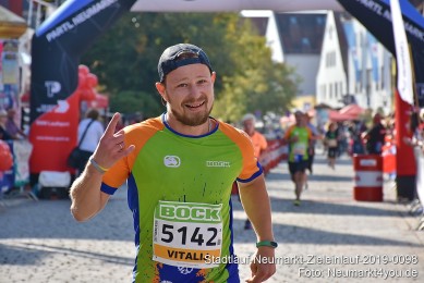 Stadtlauf-Neumarkt-Zieleinlauf-2019-0098