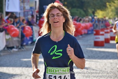 Stadtlauf-Neumarkt-Zieleinlauf-2019-0101
