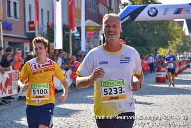 Stadtlauf-Neumarkt-Zieleinlauf-2019-0112