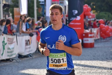 Stadtlauf-Neumarkt-Zieleinlauf-2019-0113