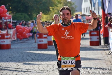 Stadtlauf-Neumarkt-Zieleinlauf-2019-0125