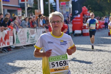 Stadtlauf-Neumarkt-Zieleinlauf-2019-0129