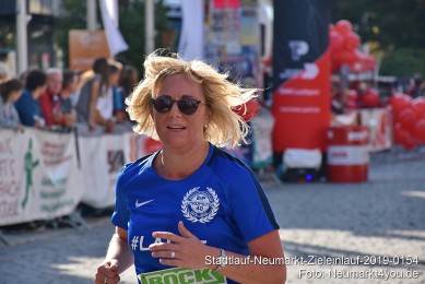 Stadtlauf-Neumarkt-Zieleinlauf-2019-0154
