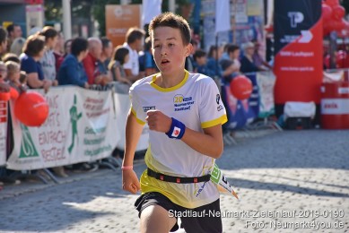 Stadtlauf-Neumarkt-Zieleinlauf-2019-0190