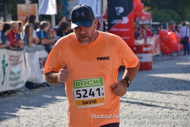 Stadtlauf-Neumarkt-Zieleinlauf-2019-0212
