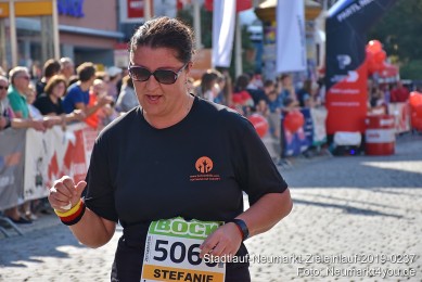 Stadtlauf-Neumarkt-Zieleinlauf-2019-0237