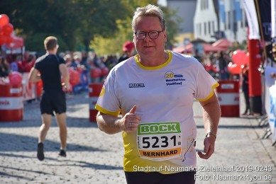 Stadtlauf-Neumarkt-Zieleinlauf-2019-0243