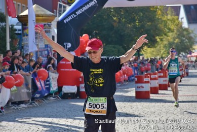 Stadtlauf-Neumarkt-Zieleinlauf-2019-0245