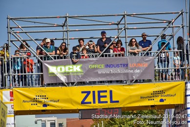 Stadtlauf-Neumarkt-Zieleinlauf-2019-0247