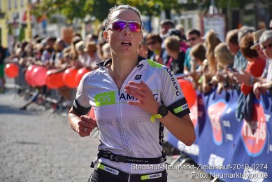 Stadtlauf-Neumarkt-Zieleinlauf-2019-0274