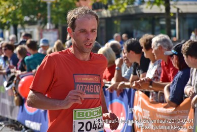 Stadtlauf-Neumarkt-Zieleinlauf-2019-0291