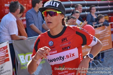 Stadtlauf-Neumarkt-Zieleinlauf-2019-0292