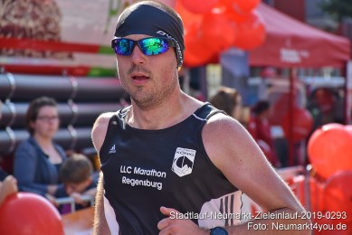 Stadtlauf-Neumarkt-Zieleinlauf-2019-0293