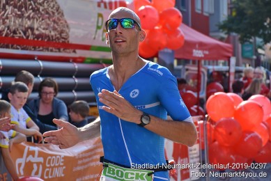 Stadtlauf-Neumarkt-Zieleinlauf-2019-0297