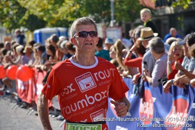 Stadtlauf-Neumarkt-Zieleinlauf-2019-0301