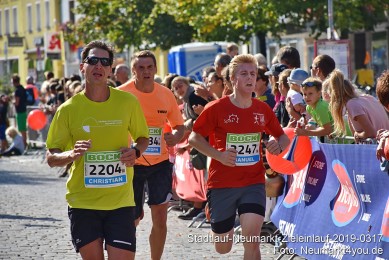 Stadtlauf-Neumarkt-Zieleinlauf-2019-0317