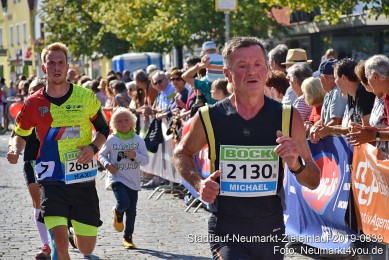 Stadtlauf-Neumarkt-Zieleinlauf-2019-0339