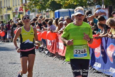 Stadtlauf-Neumarkt-Zieleinlauf-2019-0342