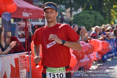 Stadtlauf-Neumarkt-Zieleinlauf-2019-0348