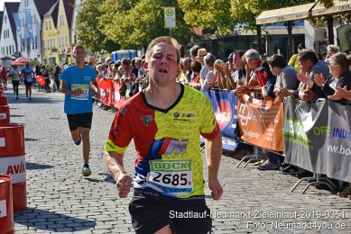Stadtlauf-Neumarkt-Zieleinlauf-2019-0351