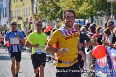 Stadtlauf-Neumarkt-Zieleinlauf-2019-0360