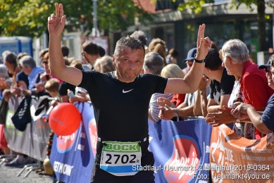 Stadtlauf-Neumarkt-Zieleinlauf-2019-0364